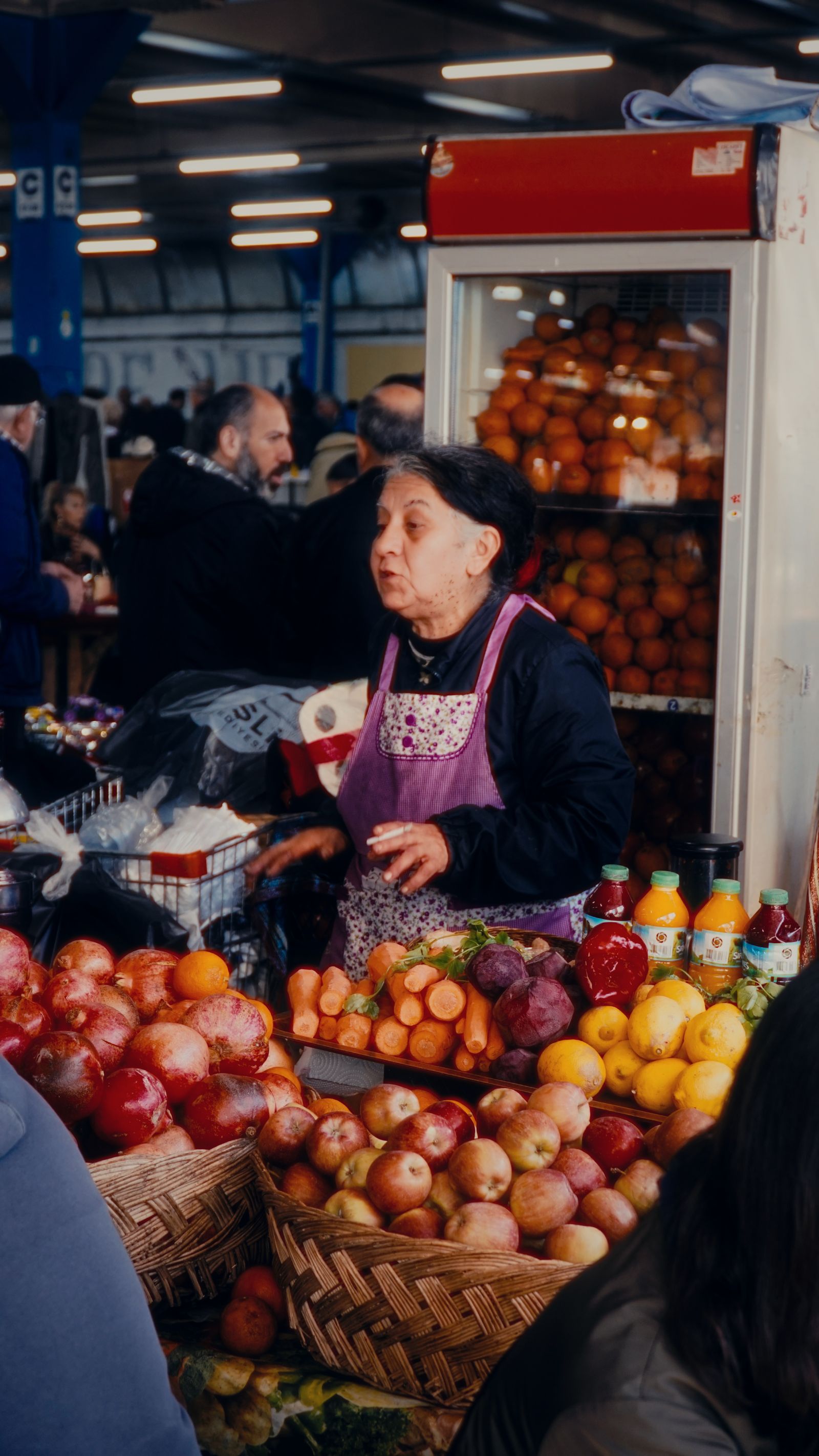 Fresh fruit retail display and seller